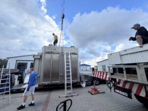 Relokacja maszyn i przenoszenie linii produkcyjnych